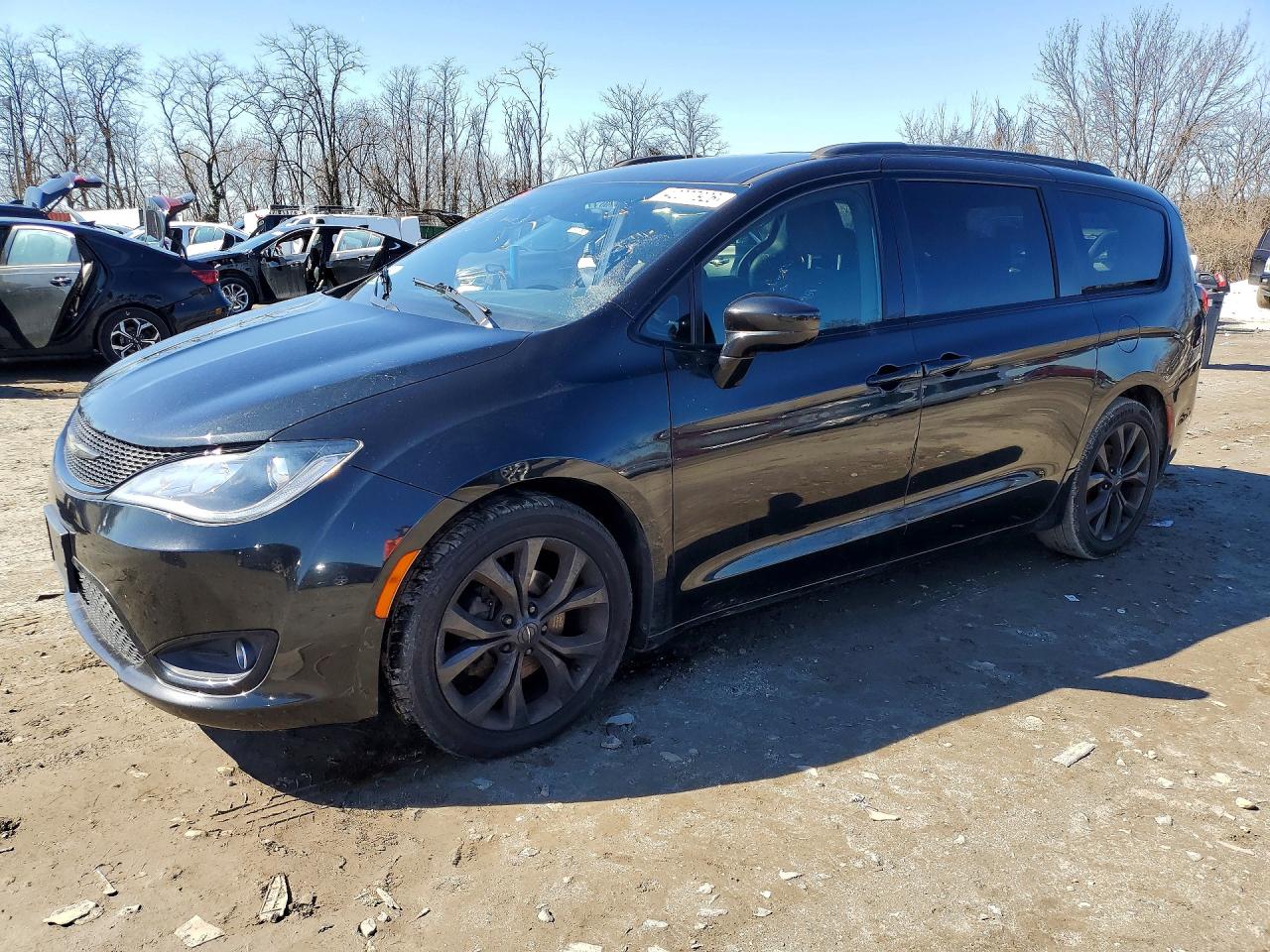 CHRYSLER PACIFICA 2018
