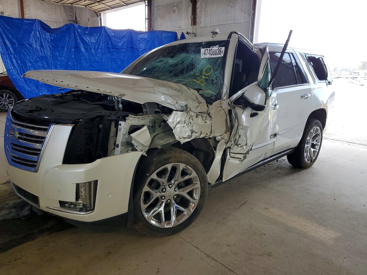 CADILLAC ESCALADE 2017