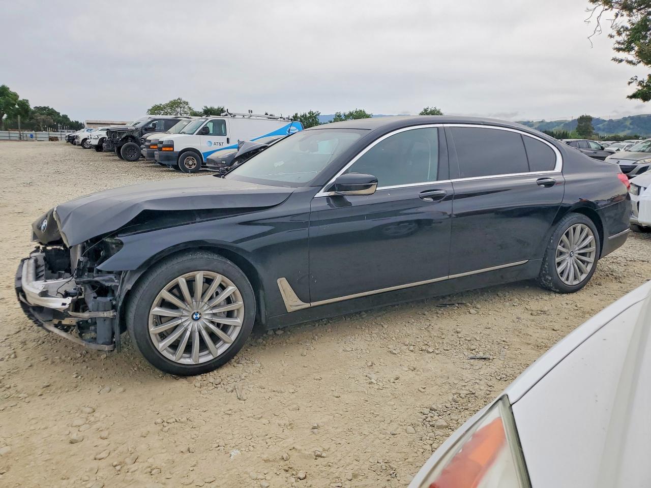 BMW 740 2016