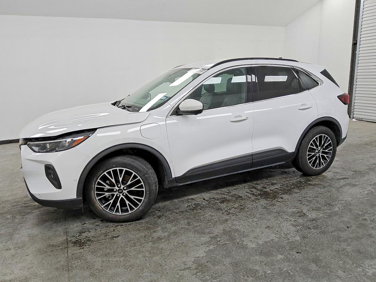 FORD ESCAPE 2023