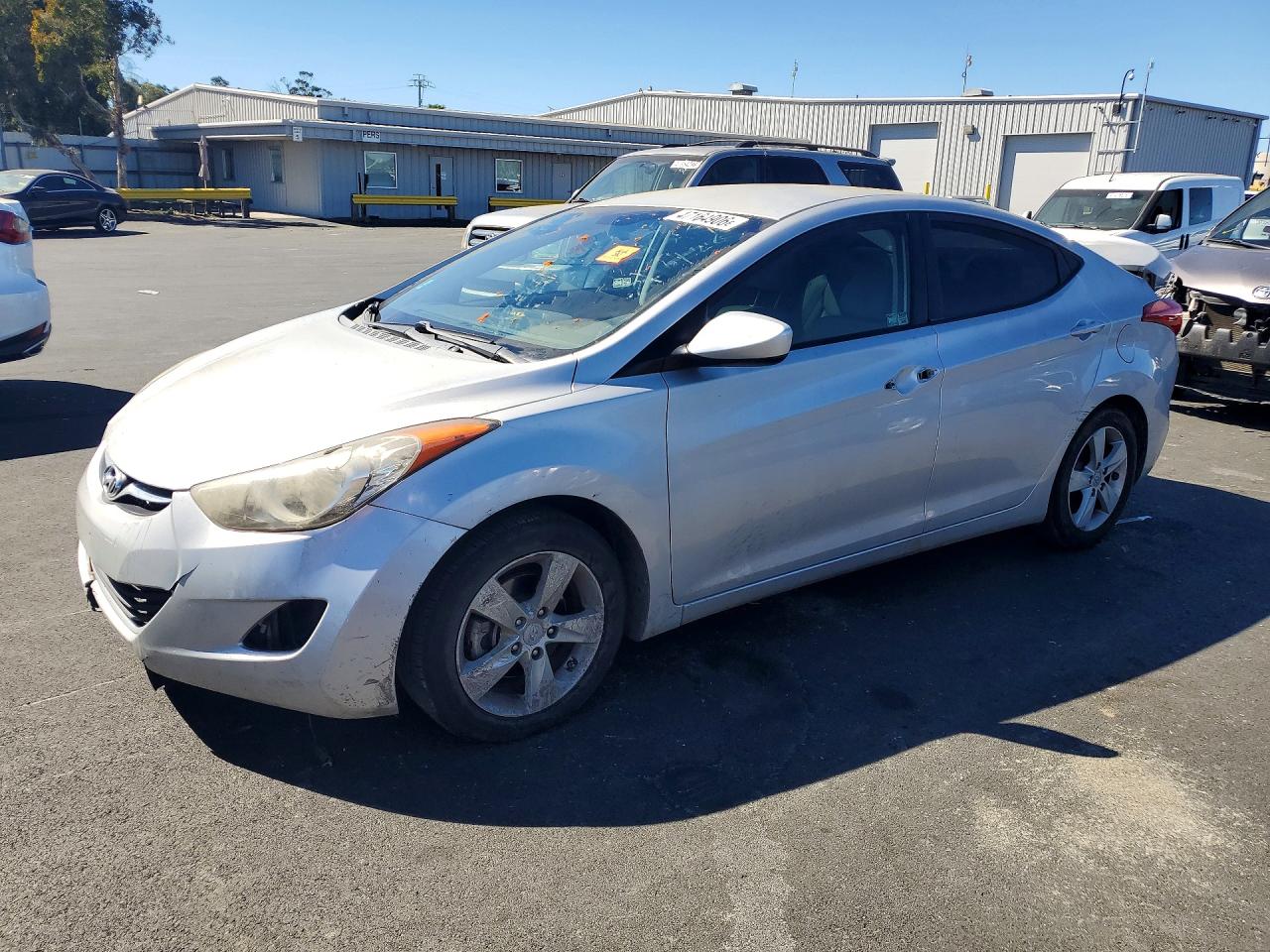 HYUNDAI ELANTRA 2013