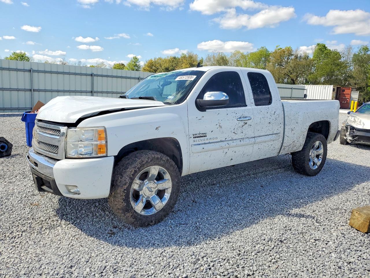 CHEVROLET SILVERADO 2011