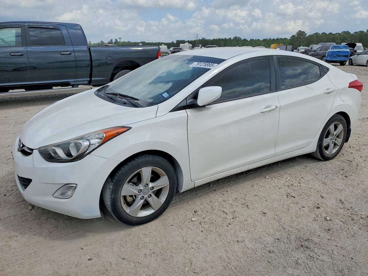 HYUNDAI ELANTRA 2013