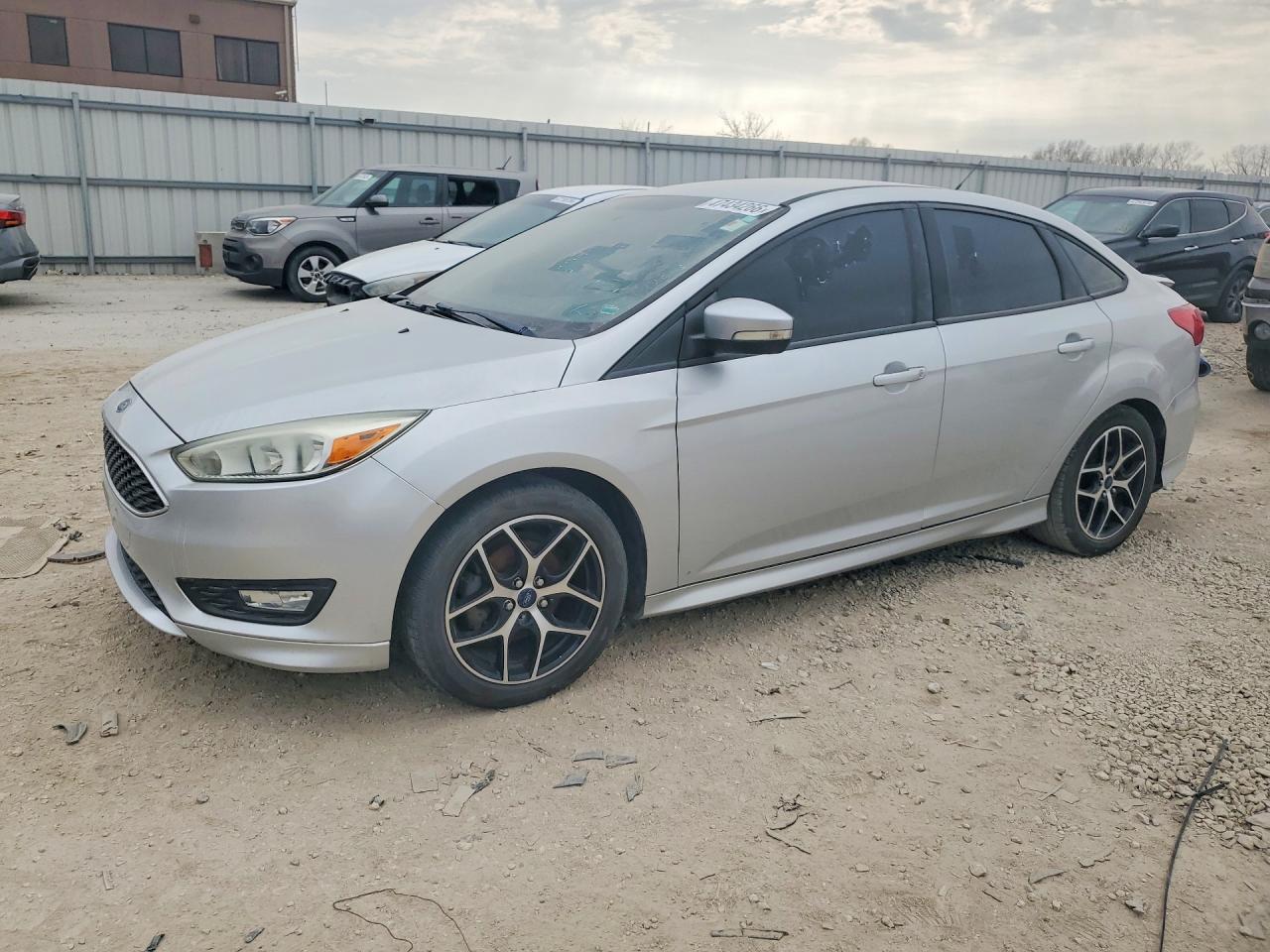 FORD FOCUS 2015