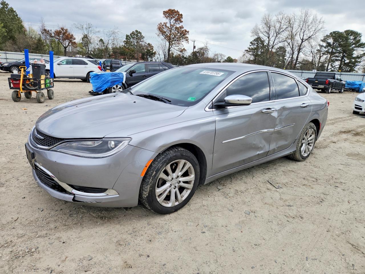 CHRYSLER 200 2015