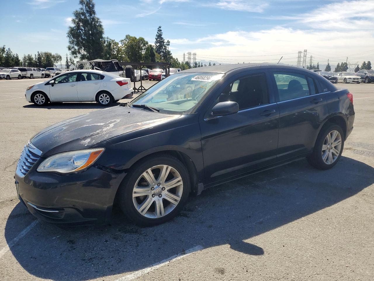 CHRYSLER 200 2013