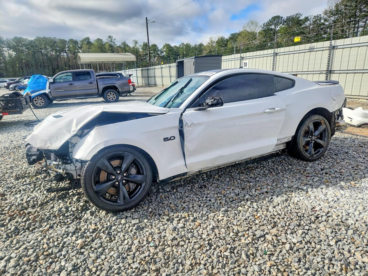 FORD MUSTANG 2021