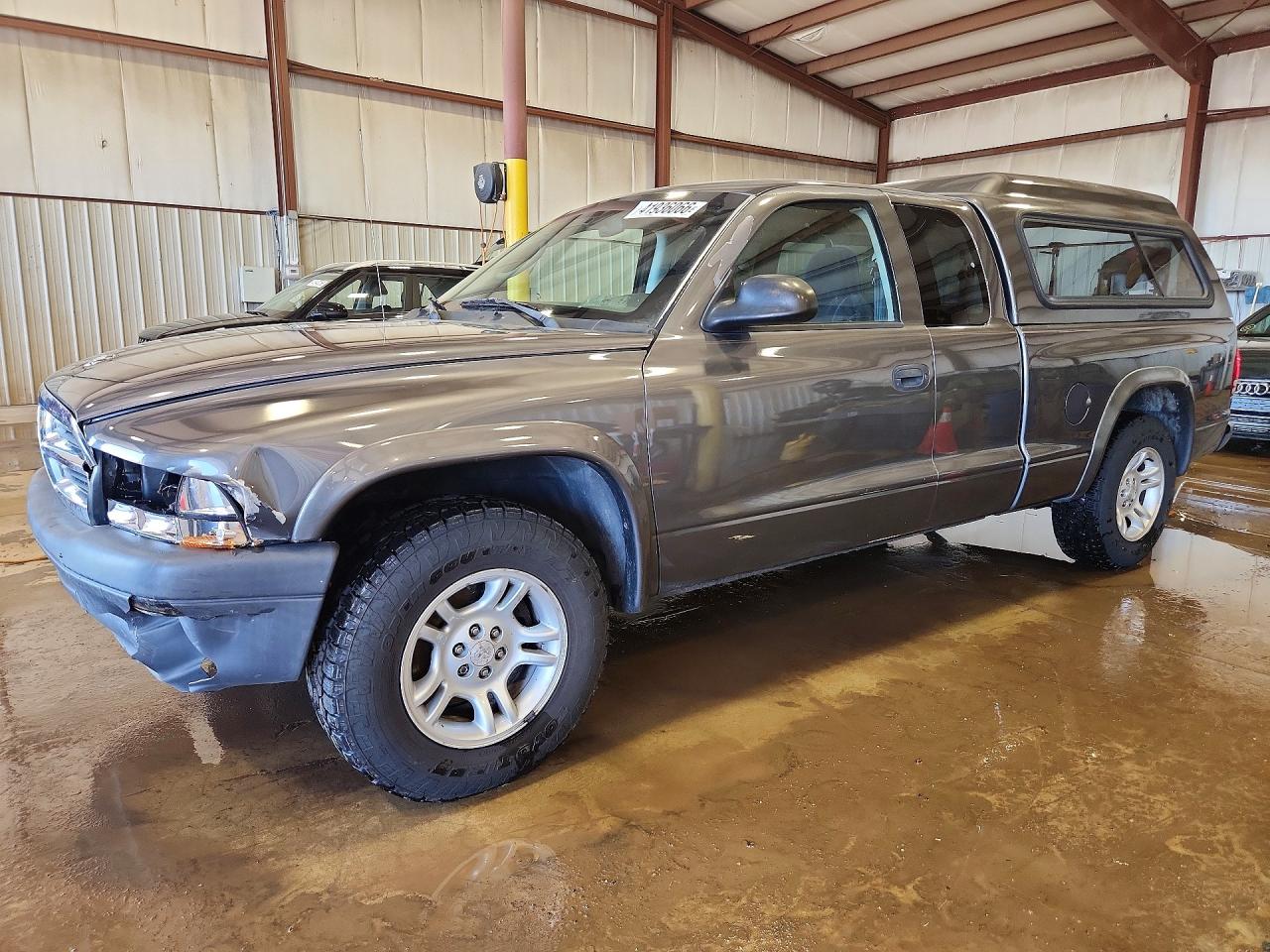 DODGE DAKOTA 2004