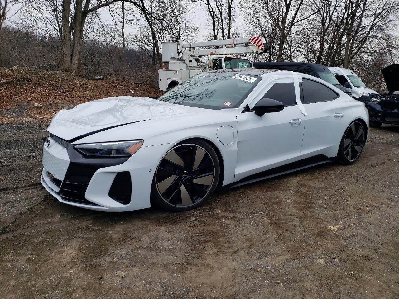 AUDI E-TRON GT 2024