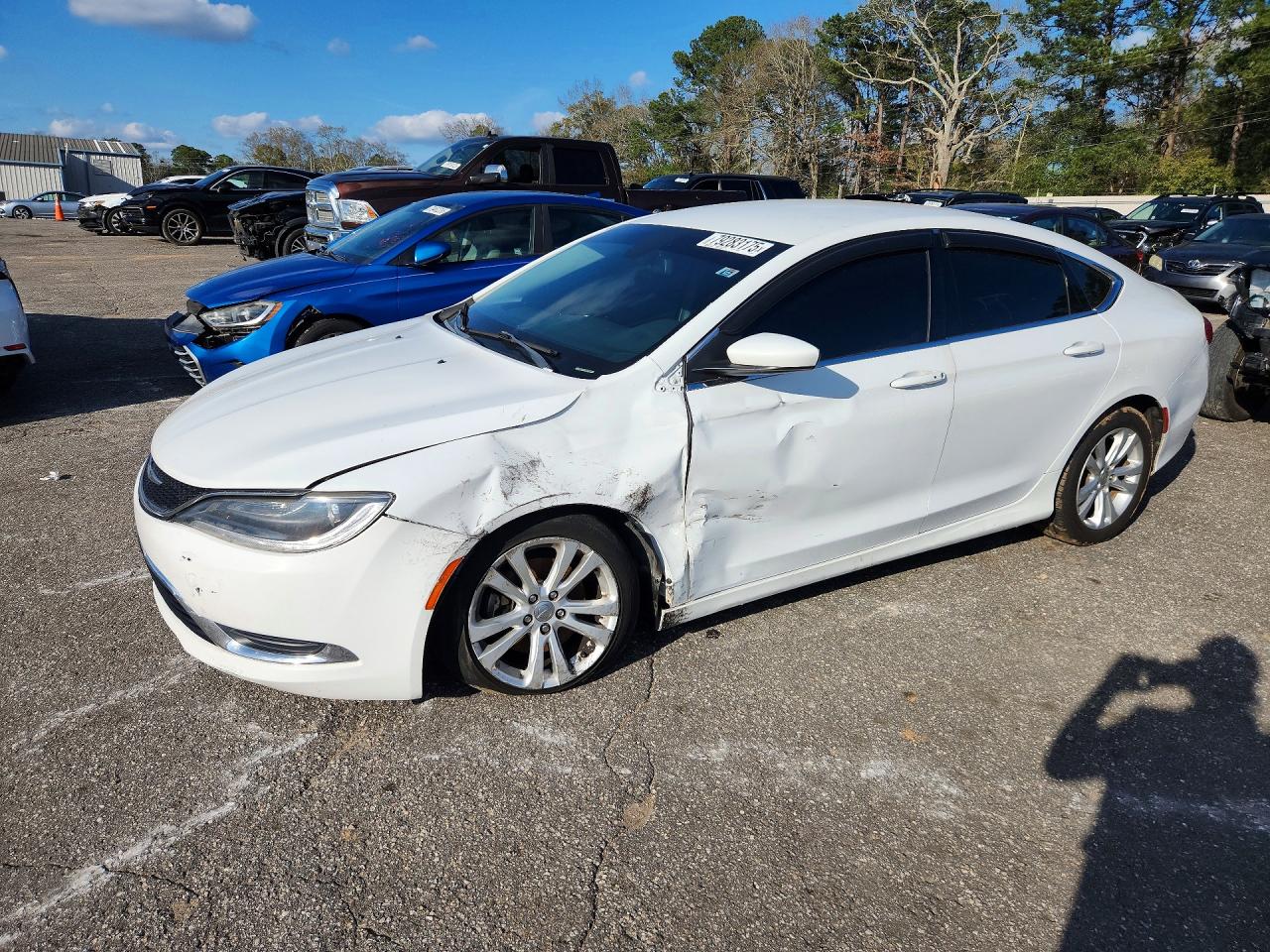 CHRYSLER 200 2015
