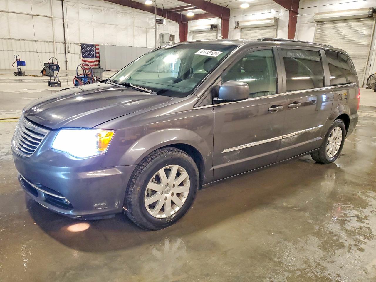 CHRYSLER TOWN & COUNTRY 2016