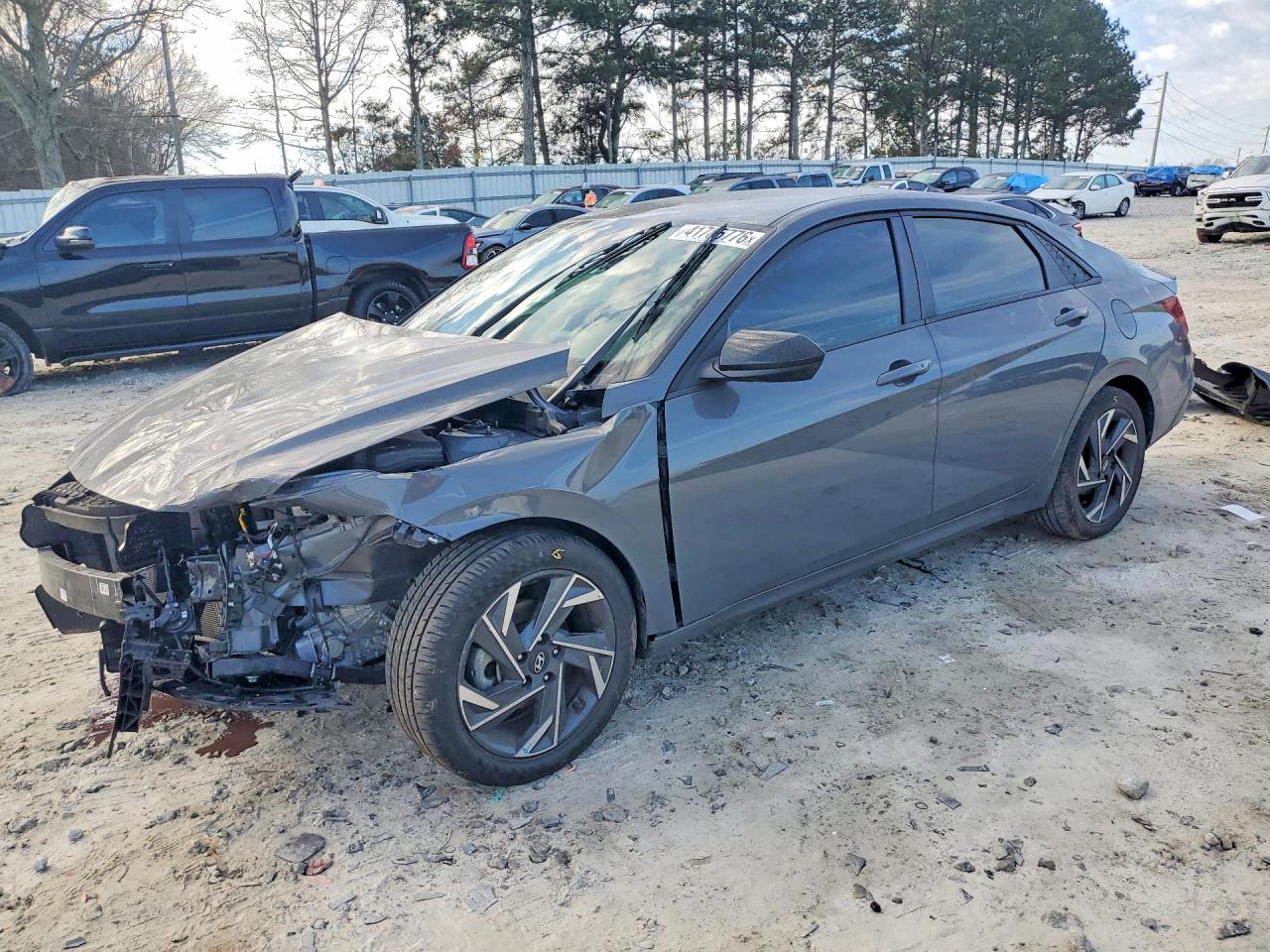 HYUNDAI ELANTRA 2025