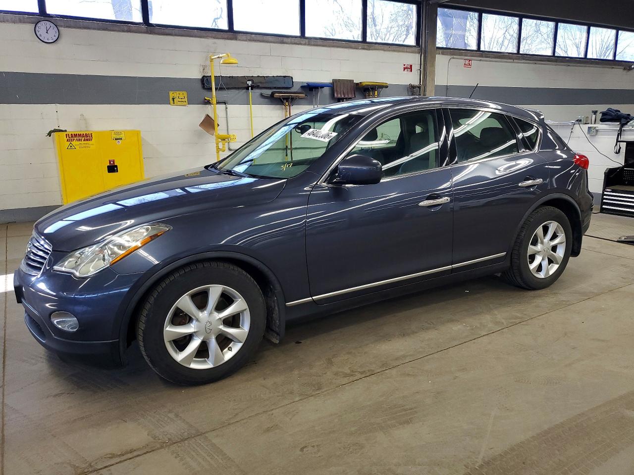 INFINITI EX35 2010