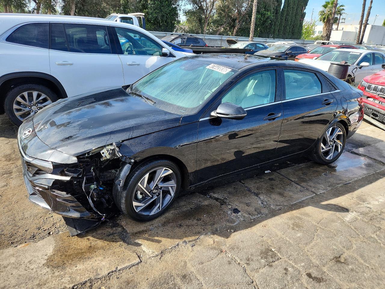 HYUNDAI ELANTRA 2025