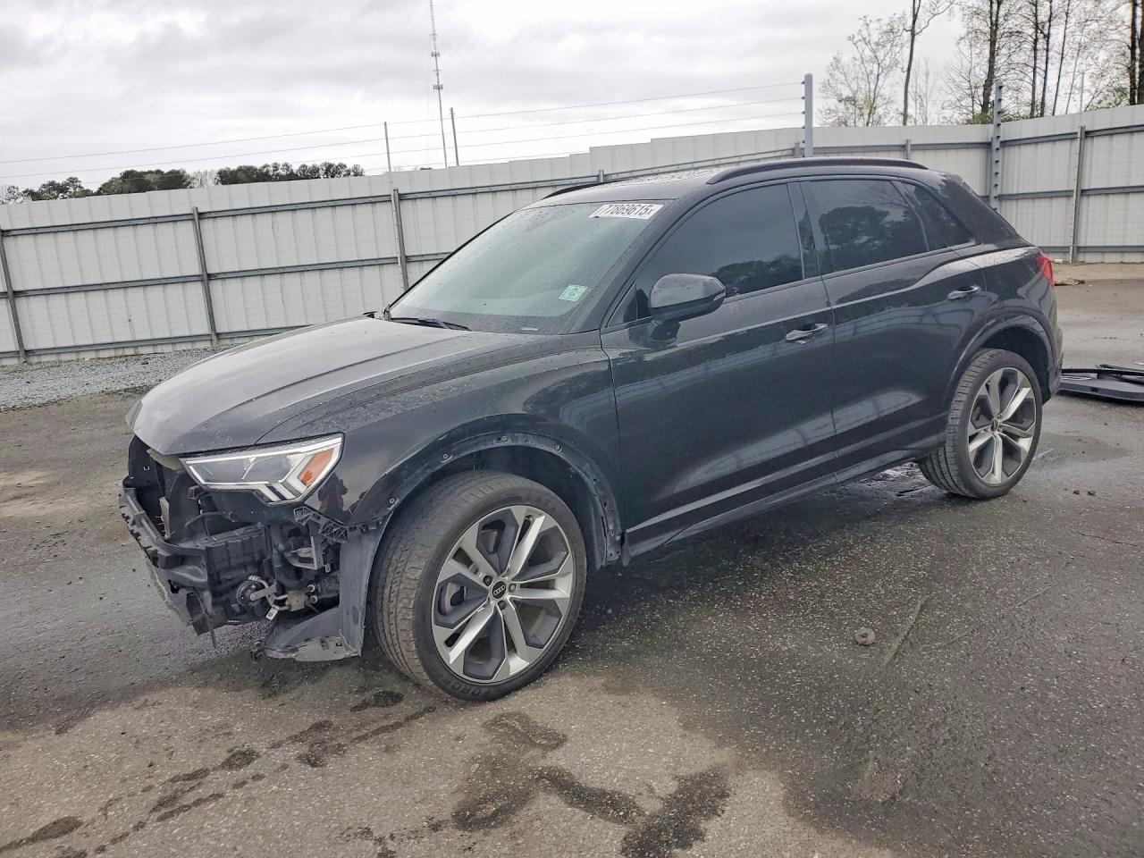 AUDI Q3 2021
