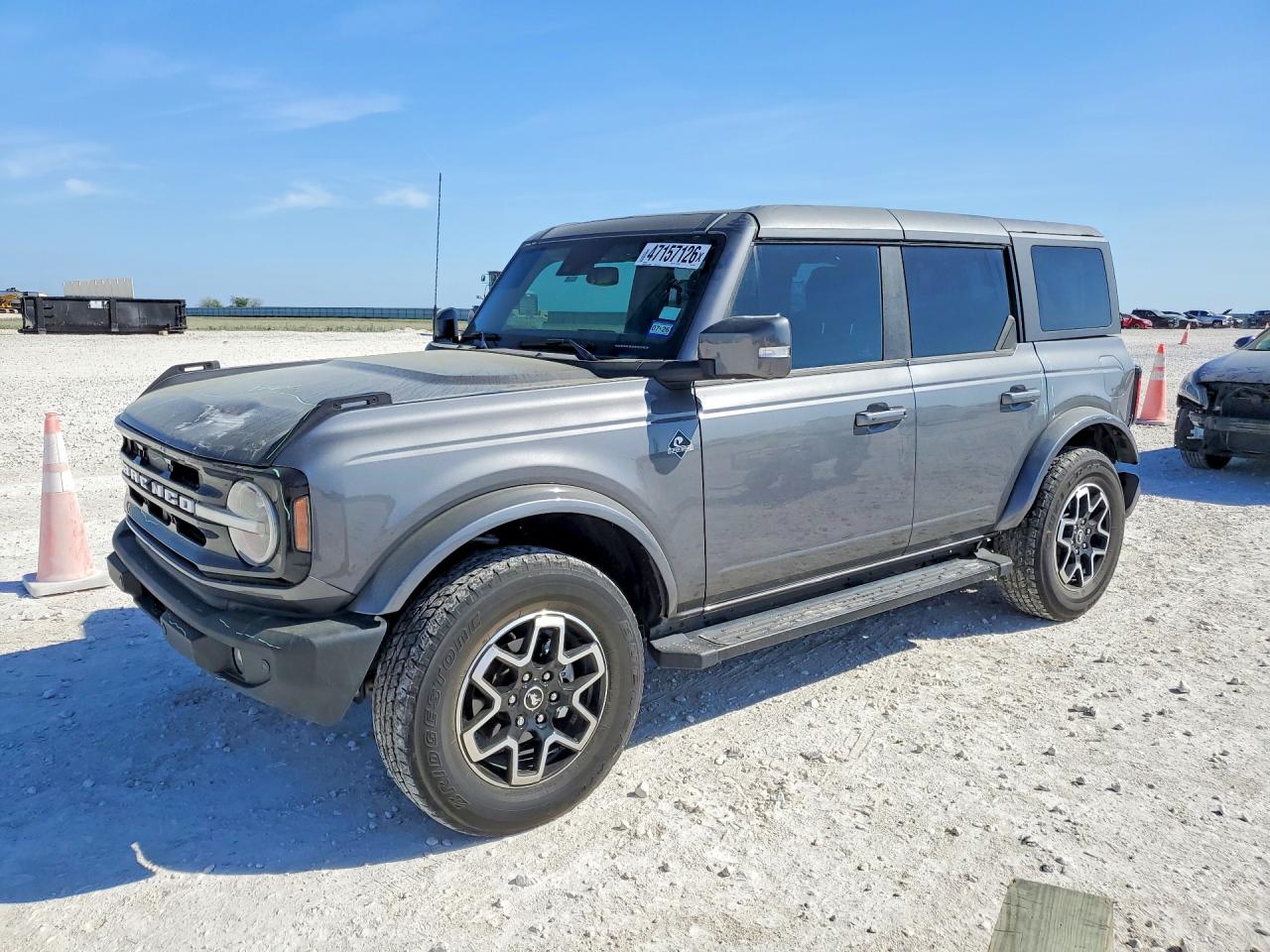 FORD BRONCO 2021
