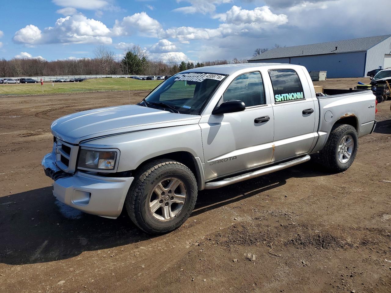 DODGE DAKOTA 2011