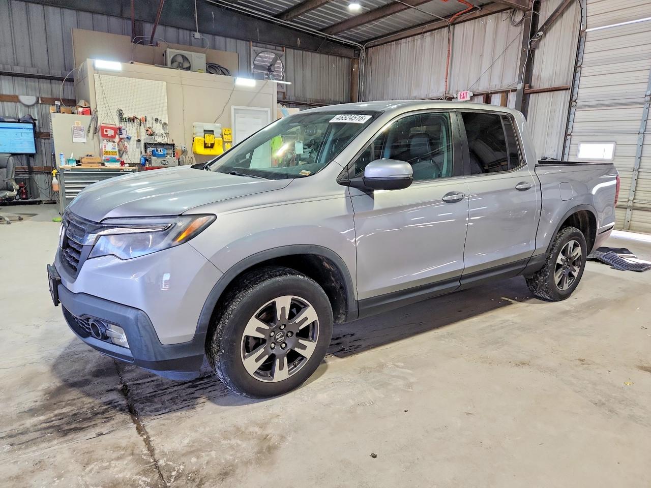 HONDA RIDGELINE 2017