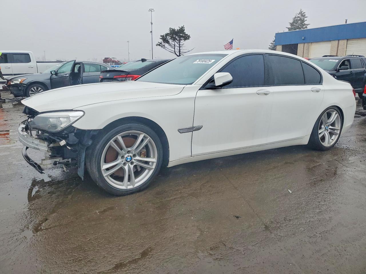 BMW 750 2013