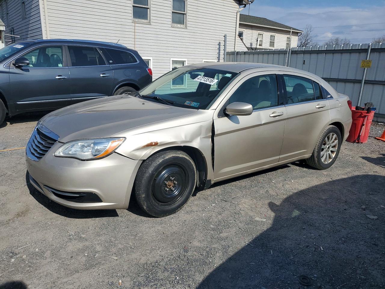CHRYSLER 200 2013