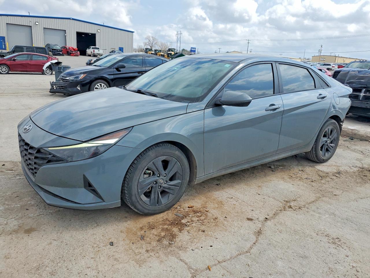 HYUNDAI ELANTRA 2022