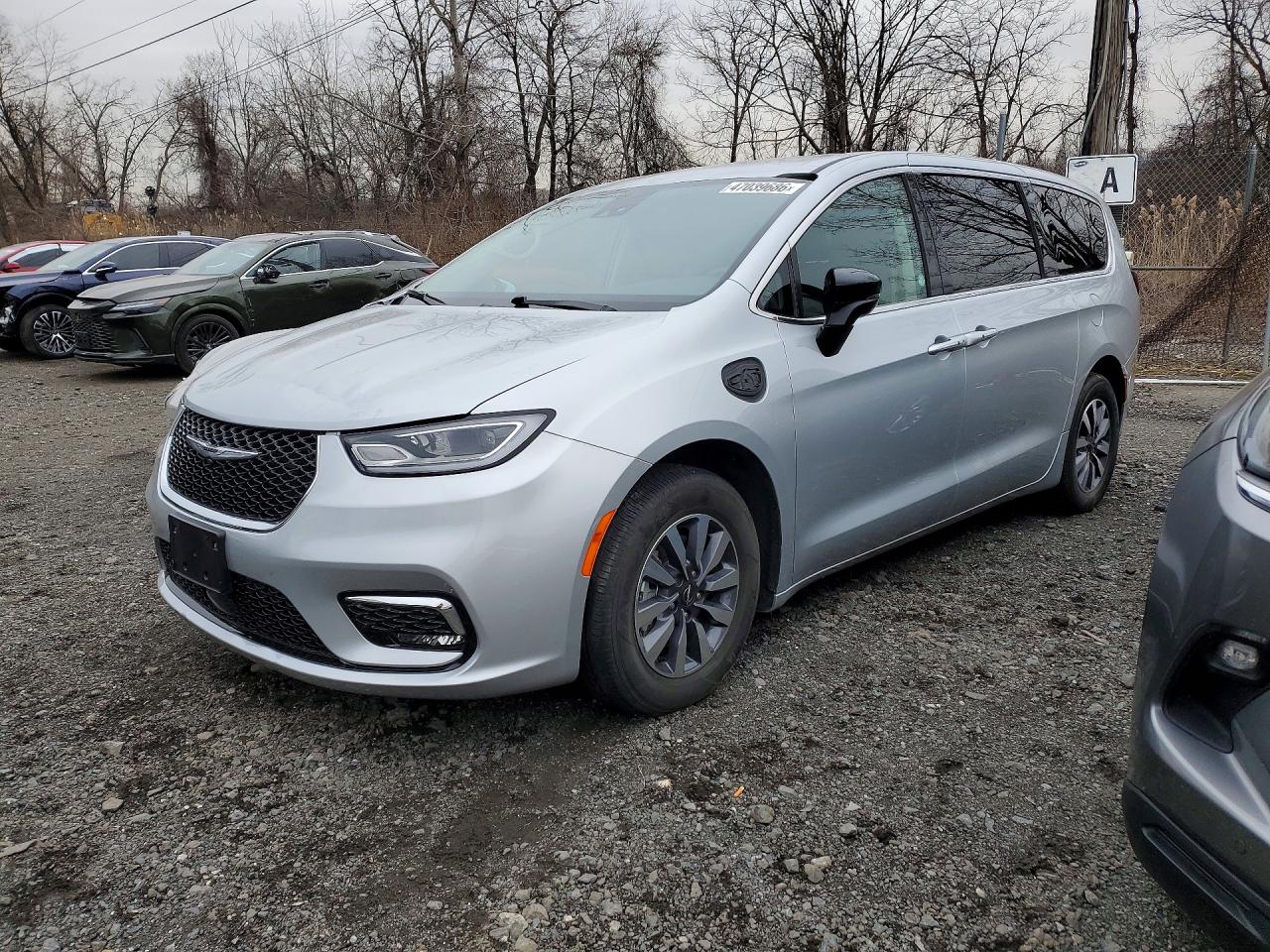 CHRYSLER PACIFICA 2024