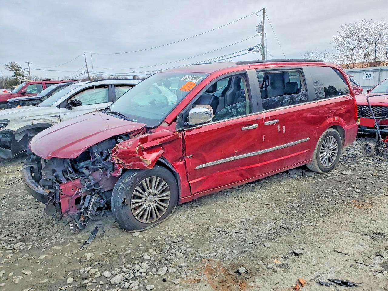 CHRYSLER TOWN & COUNTRY 2014