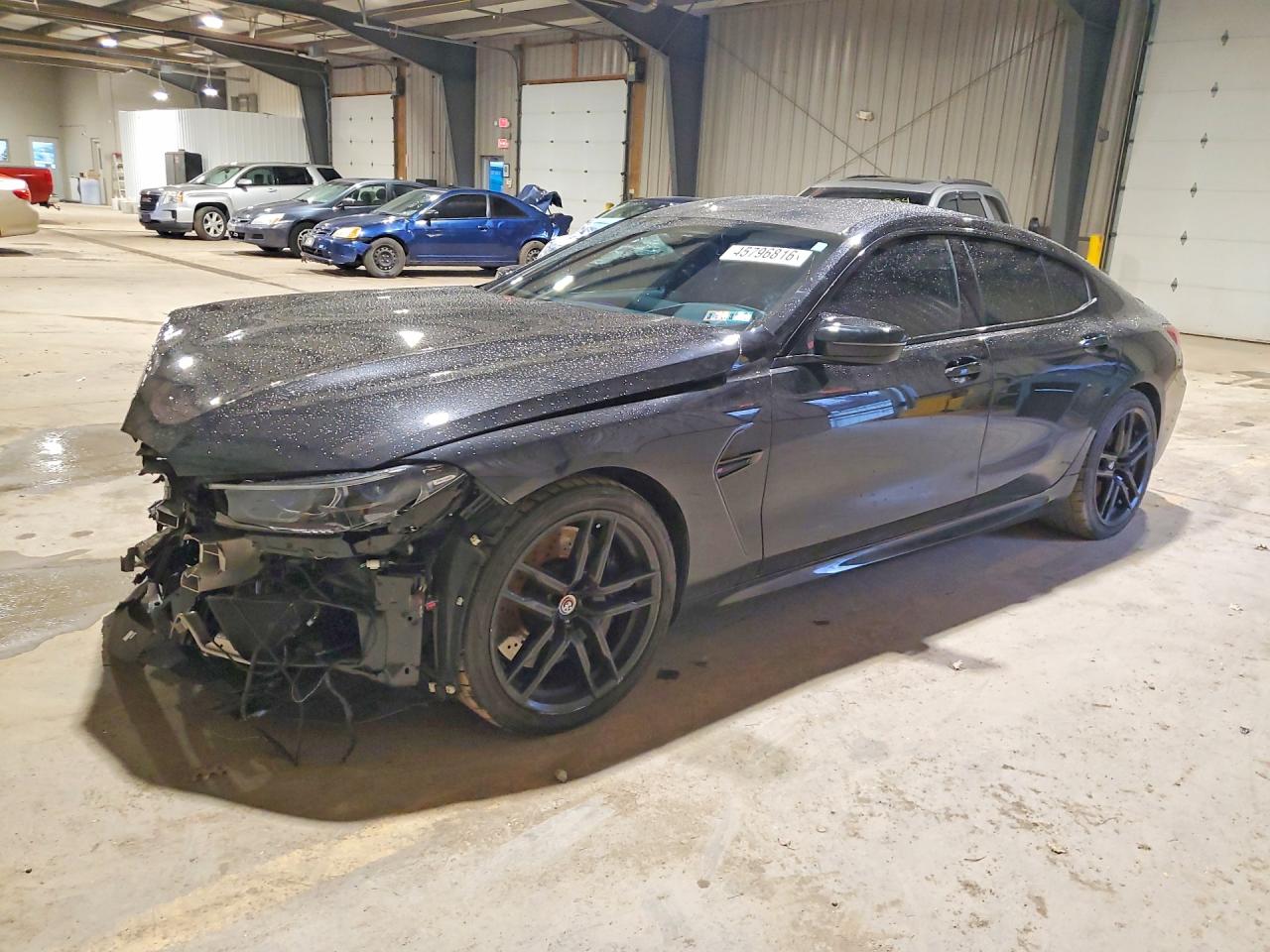 BMW M8 2023