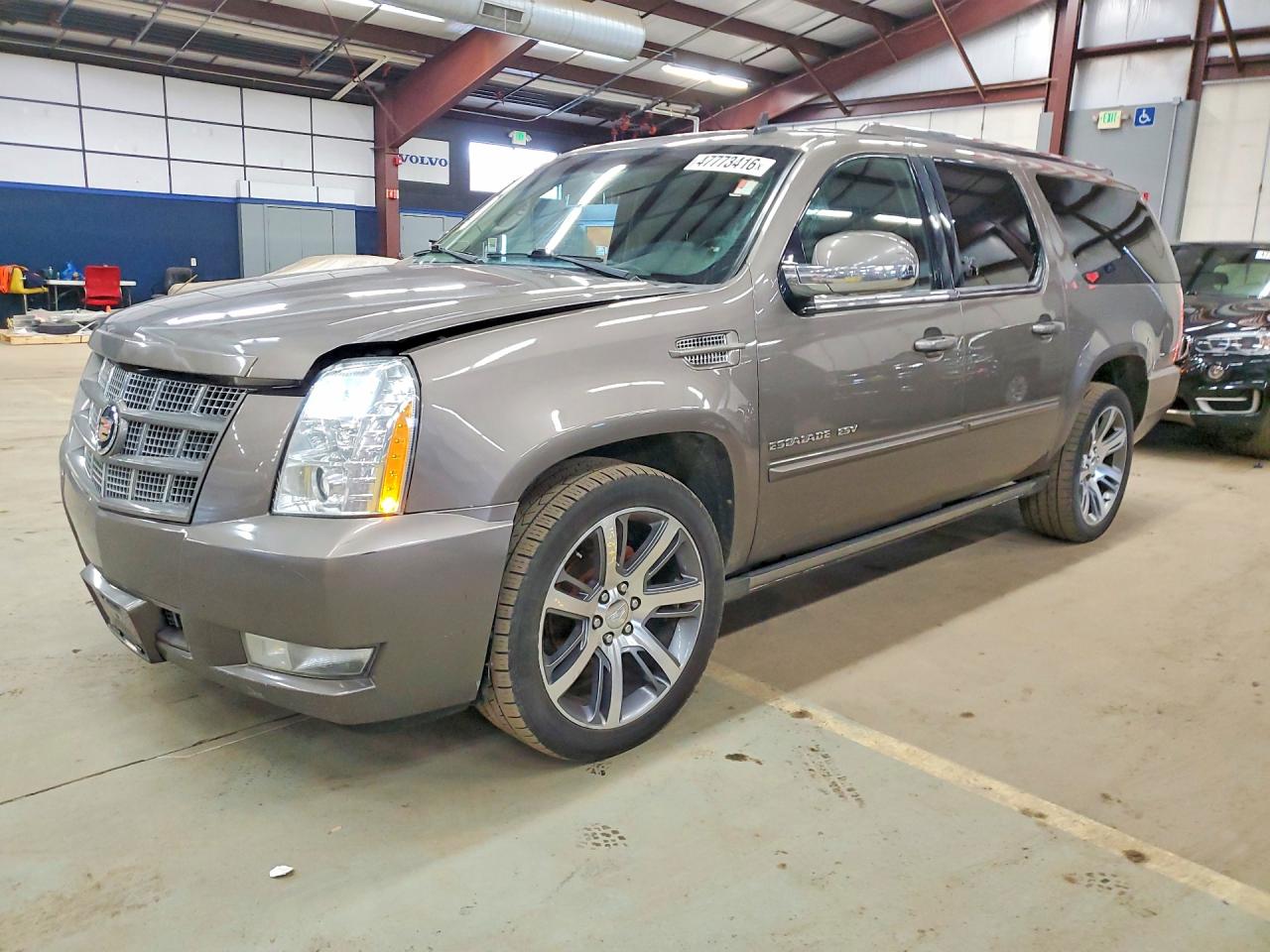CADILLAC ESCALADE 2013