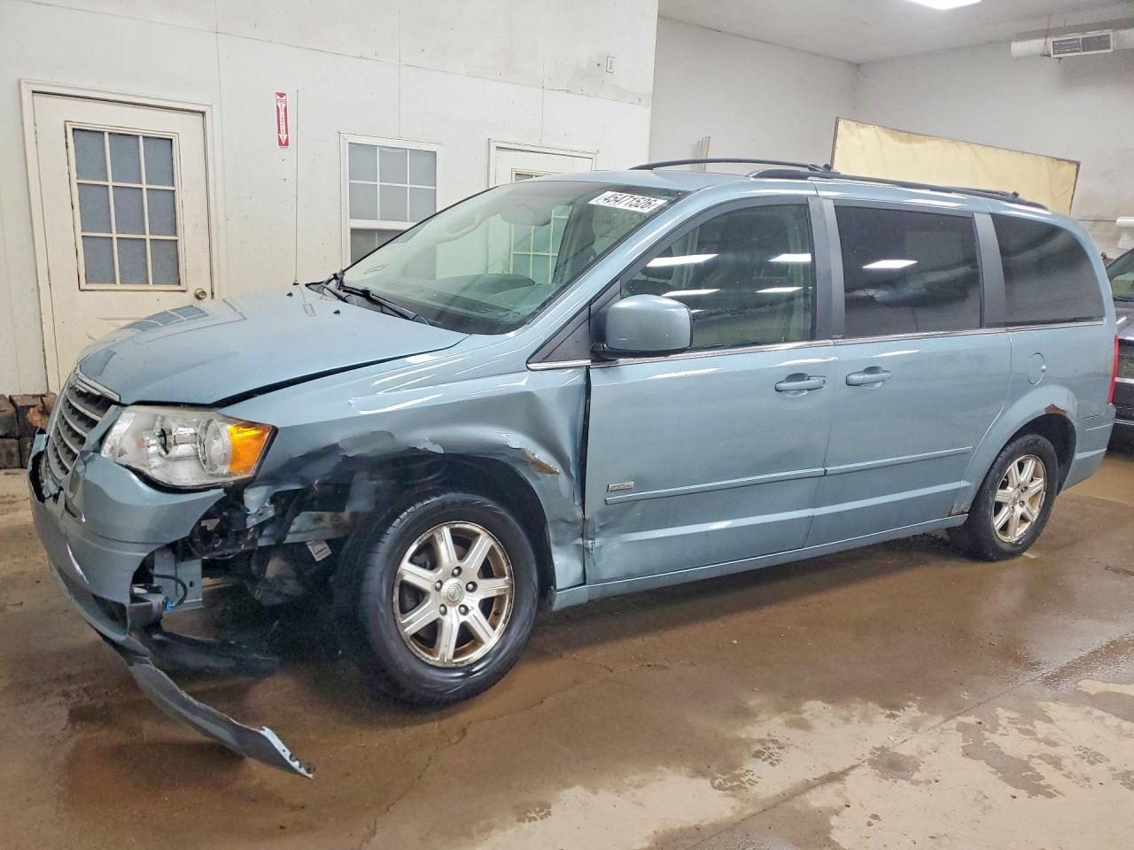 CHRYSLER TOWN & COUNTRY 2008