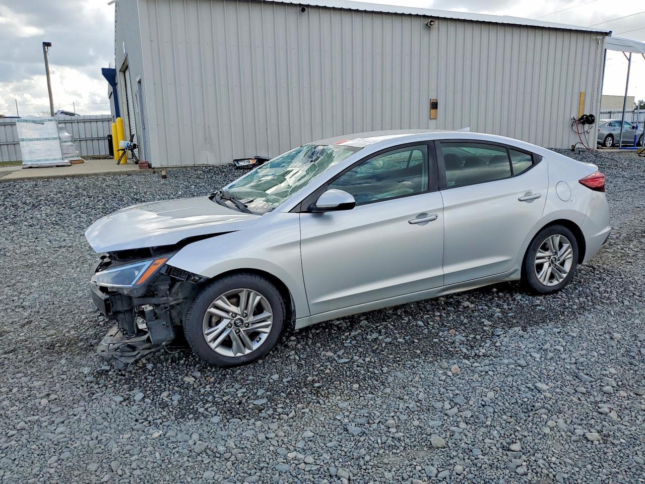 HYUNDAI ELANTRA 2019
