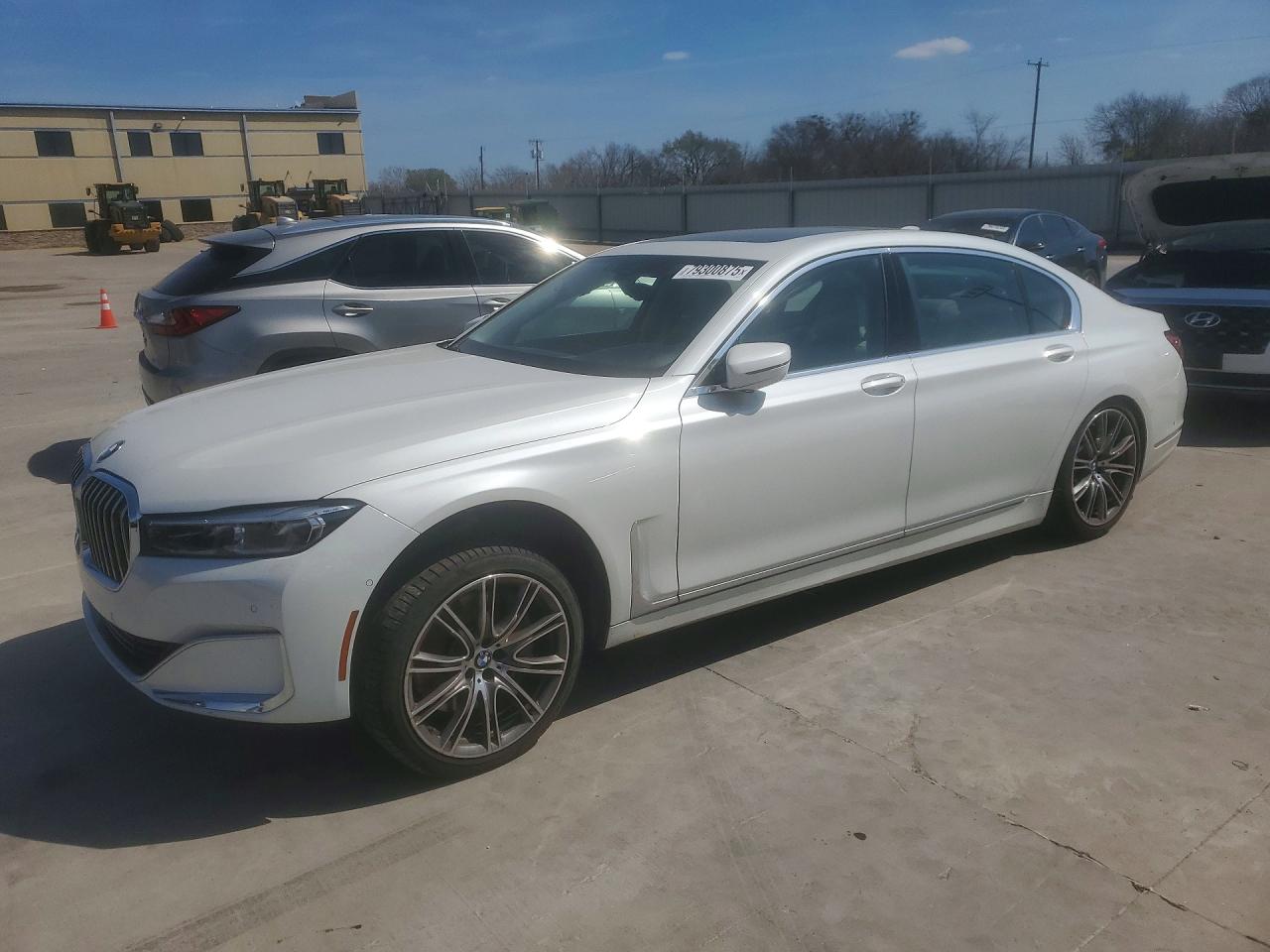 BMW 750 2021