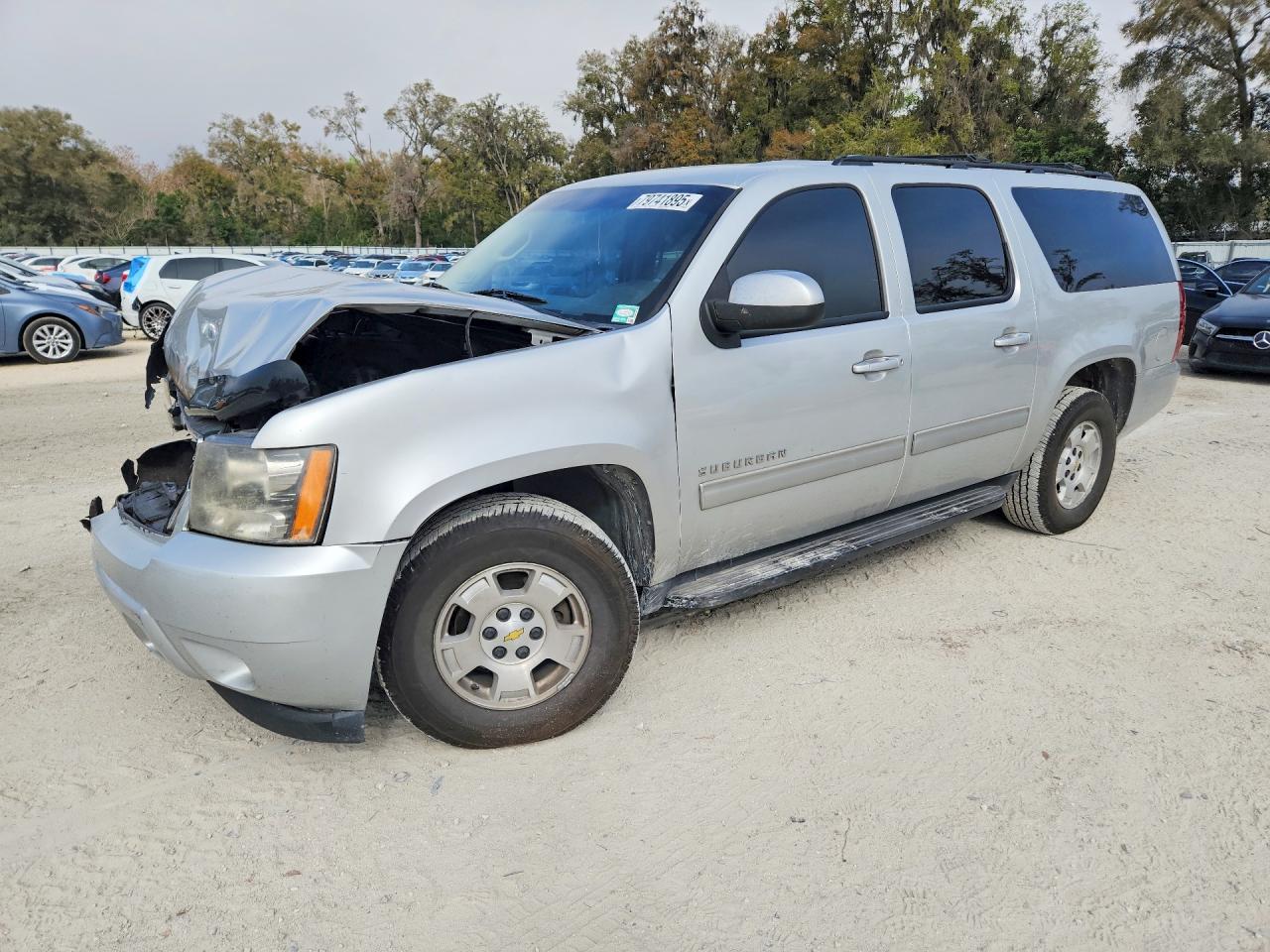 CHEVROLET SUBURBAN 2011