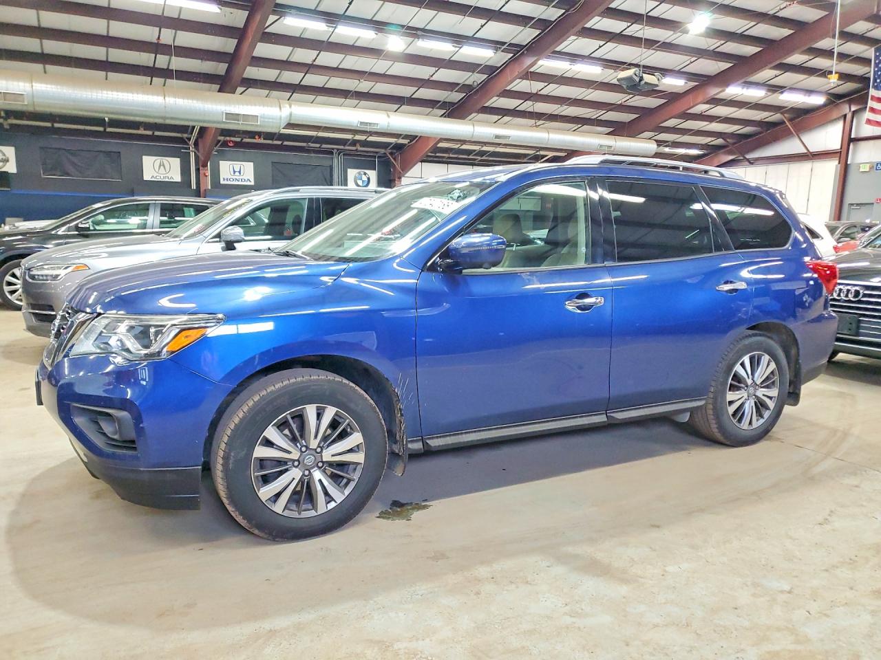 NISSAN PATHFINDER 2019