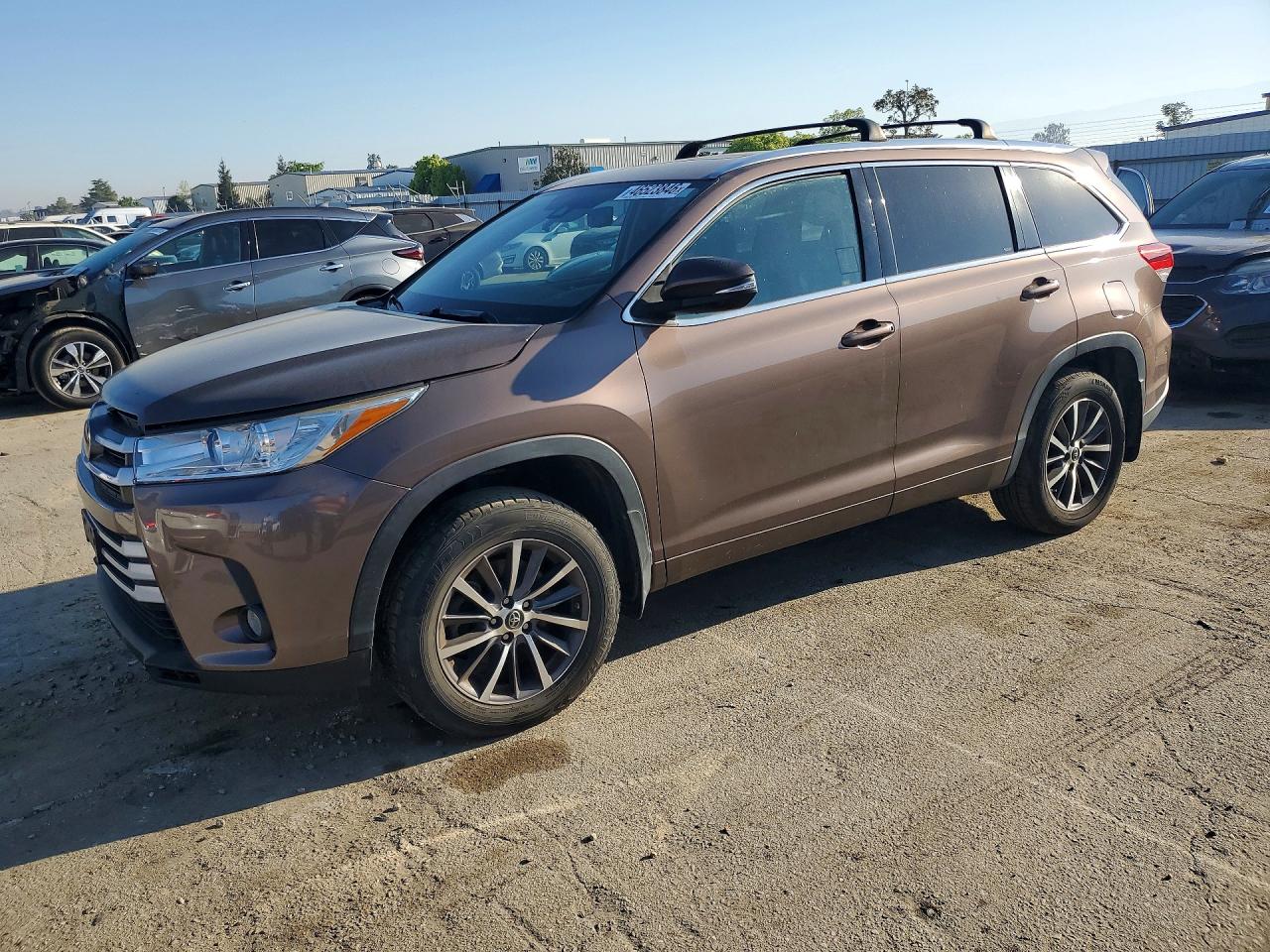 TOYOTA HIGHLANDER 2017
