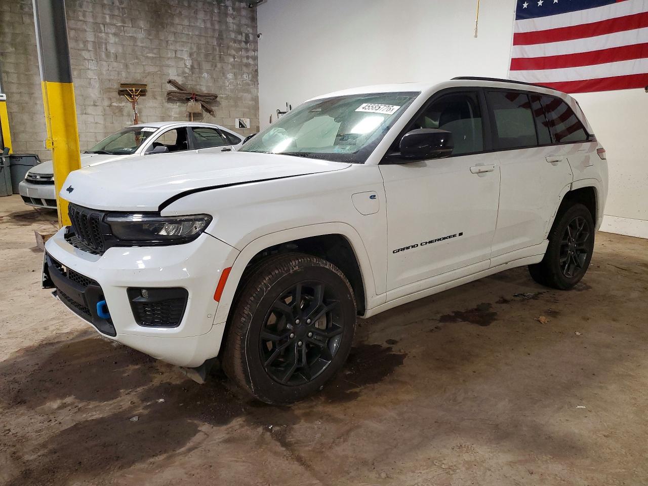 JEEP GRAND CHEROKEE 2024