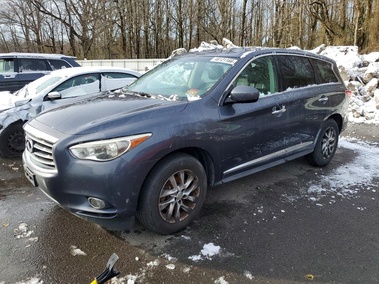 INFINITI JX35 2013