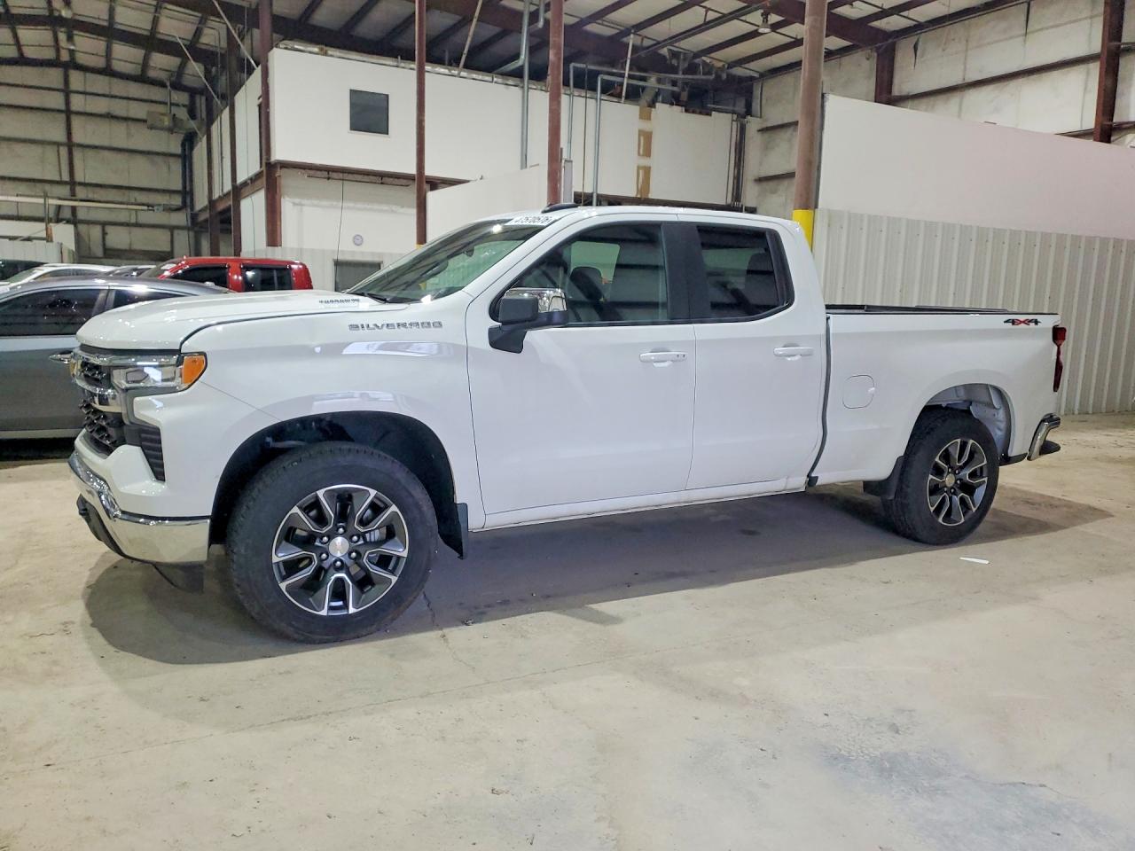 CHEVROLET SILVERADO 2024
