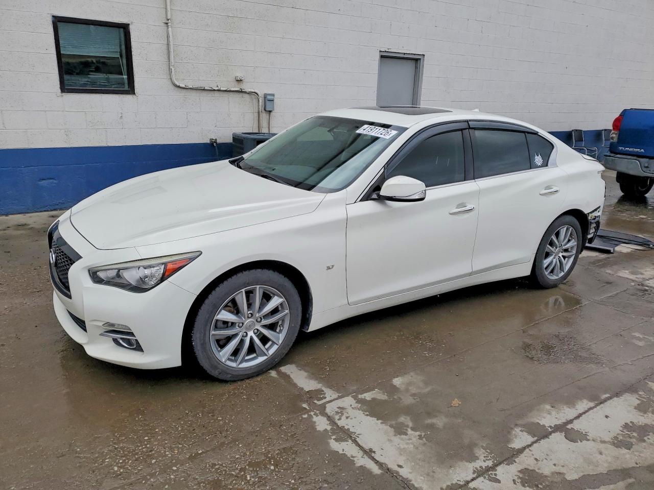 INFINITI Q50 2015