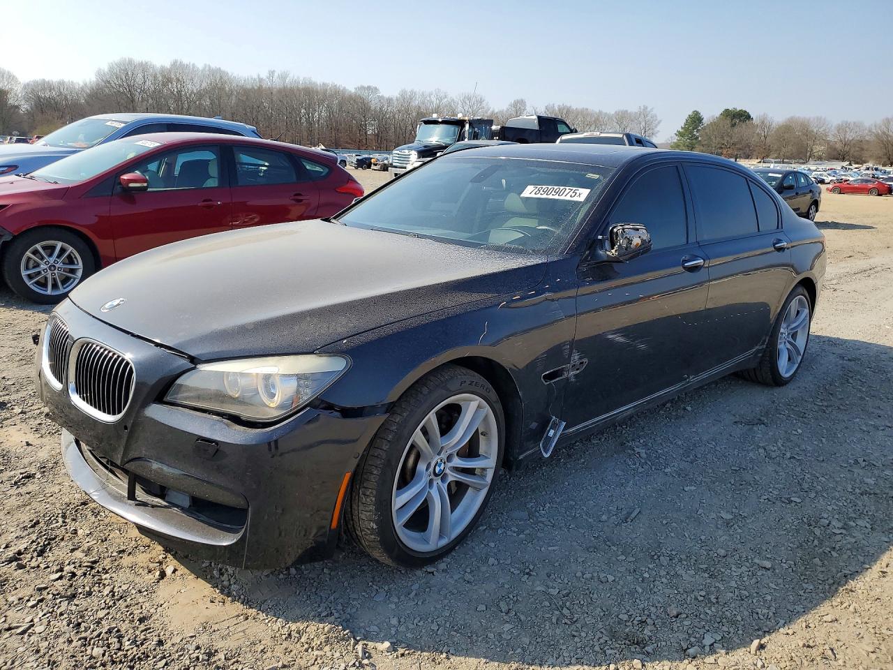 BMW 750 2011
