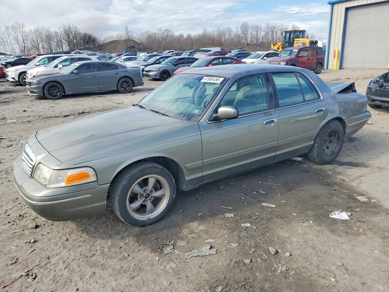 FORD CROWN VICTORIA 2000