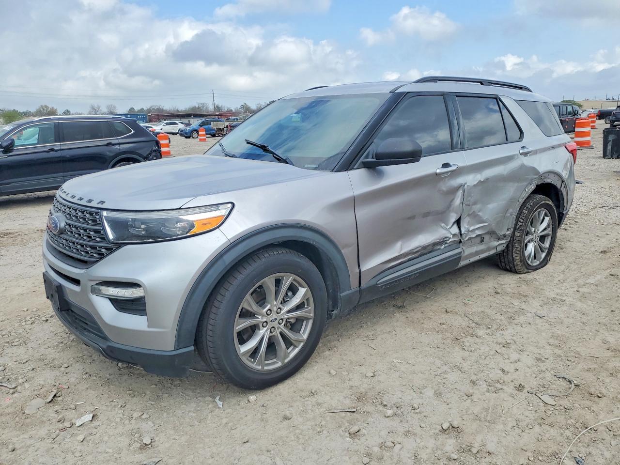FORD EXPLORER 2021