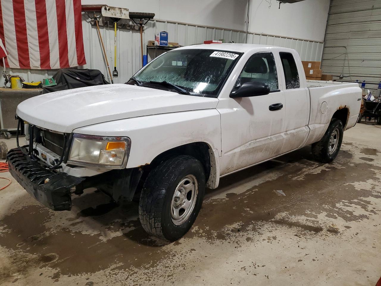 DODGE DAKOTA 2011