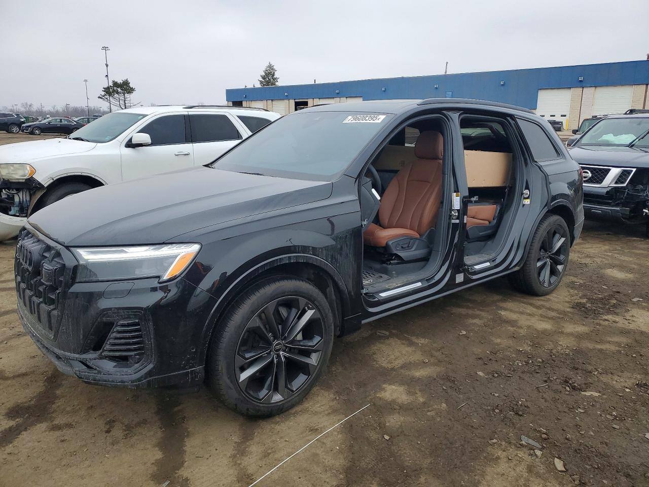 AUDI Q7 2025