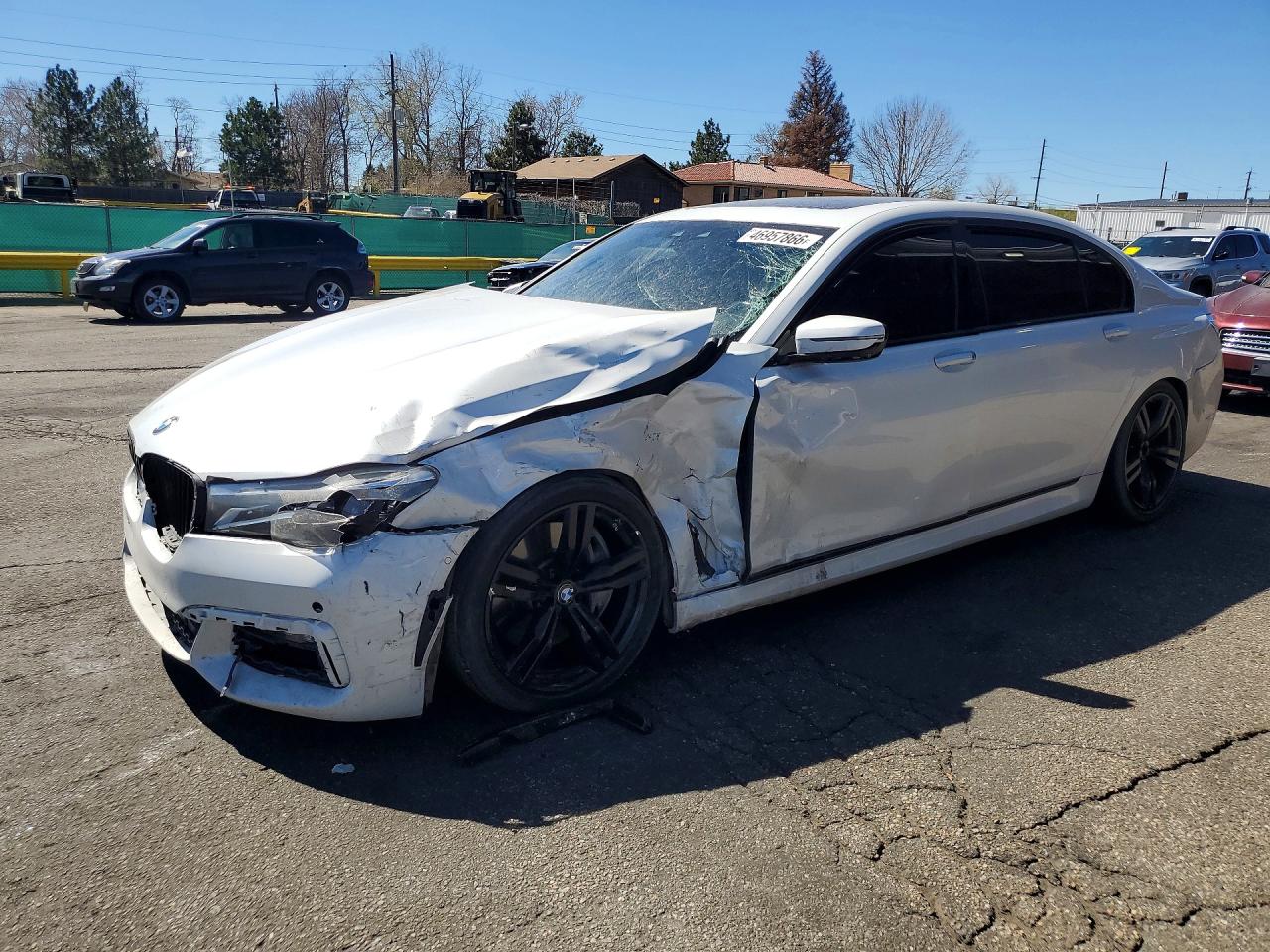 BMW 750 2016
