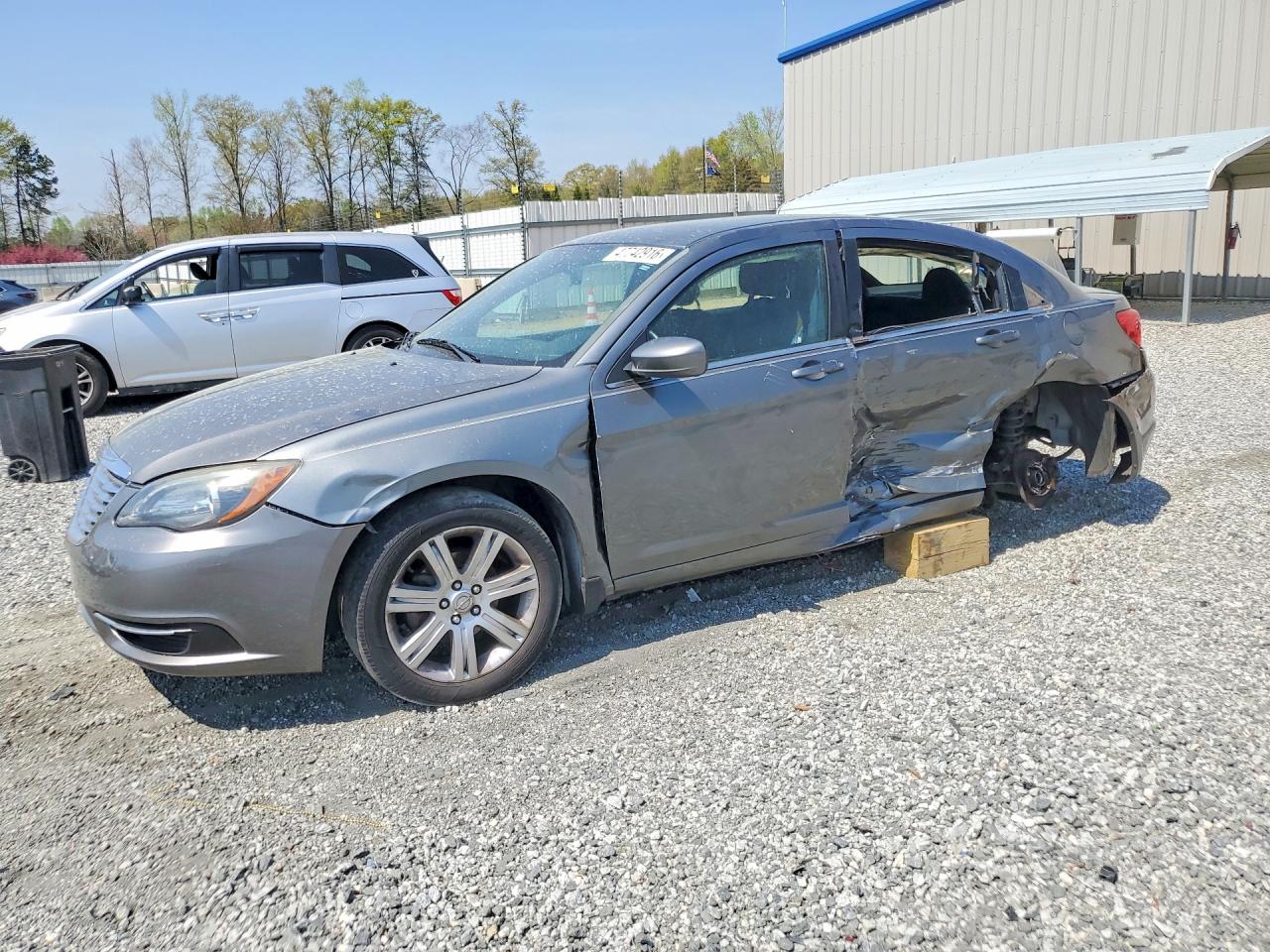 CHRYSLER 200 2013