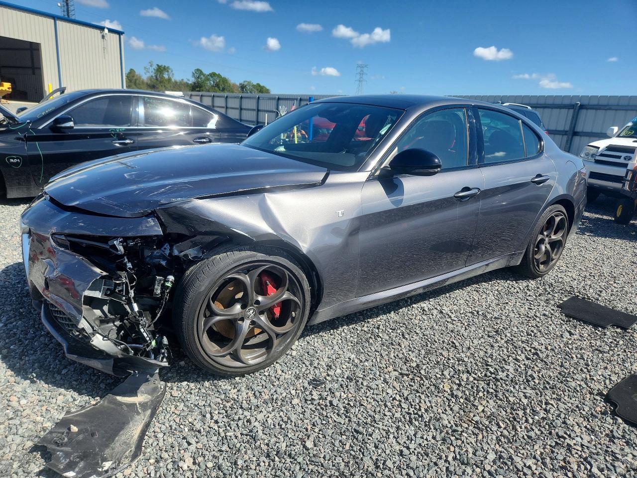 ALFA ROMEO GIULIA 2024