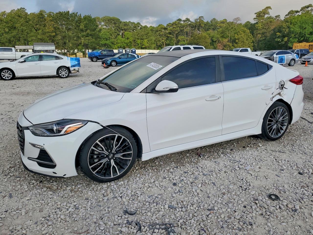 HYUNDAI ELANTRA 2017