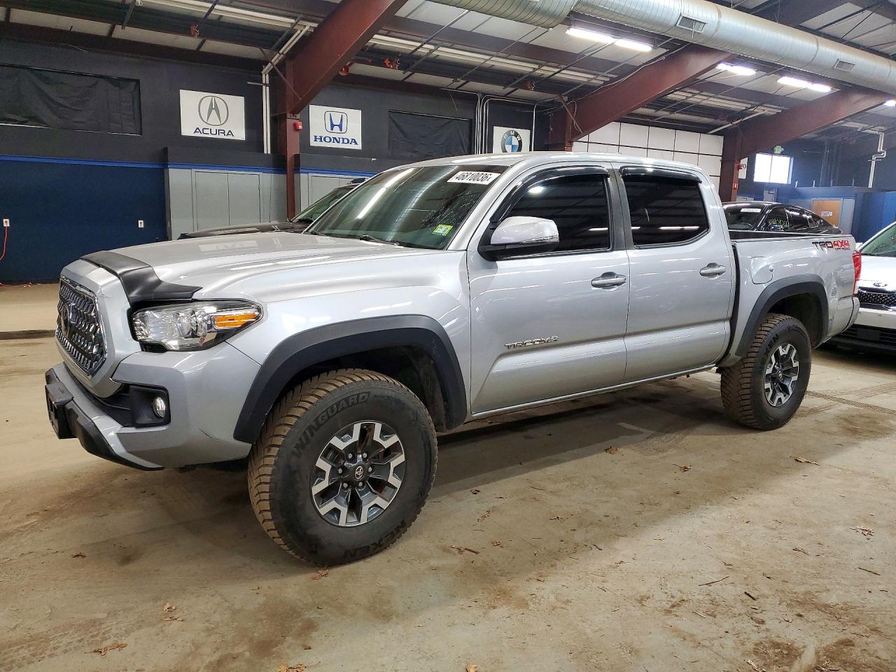 TOYOTA TACOMA 2019