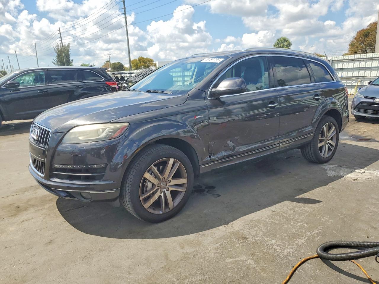 AUDI Q7 2015
